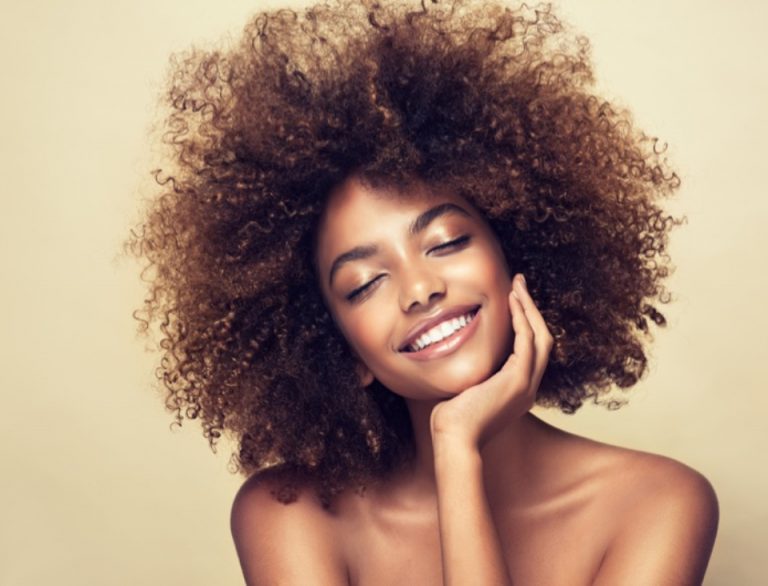 Read more about the article KEEP HAIR MOISTURISED AND HEALTHY LOOKING WITH MIZANI